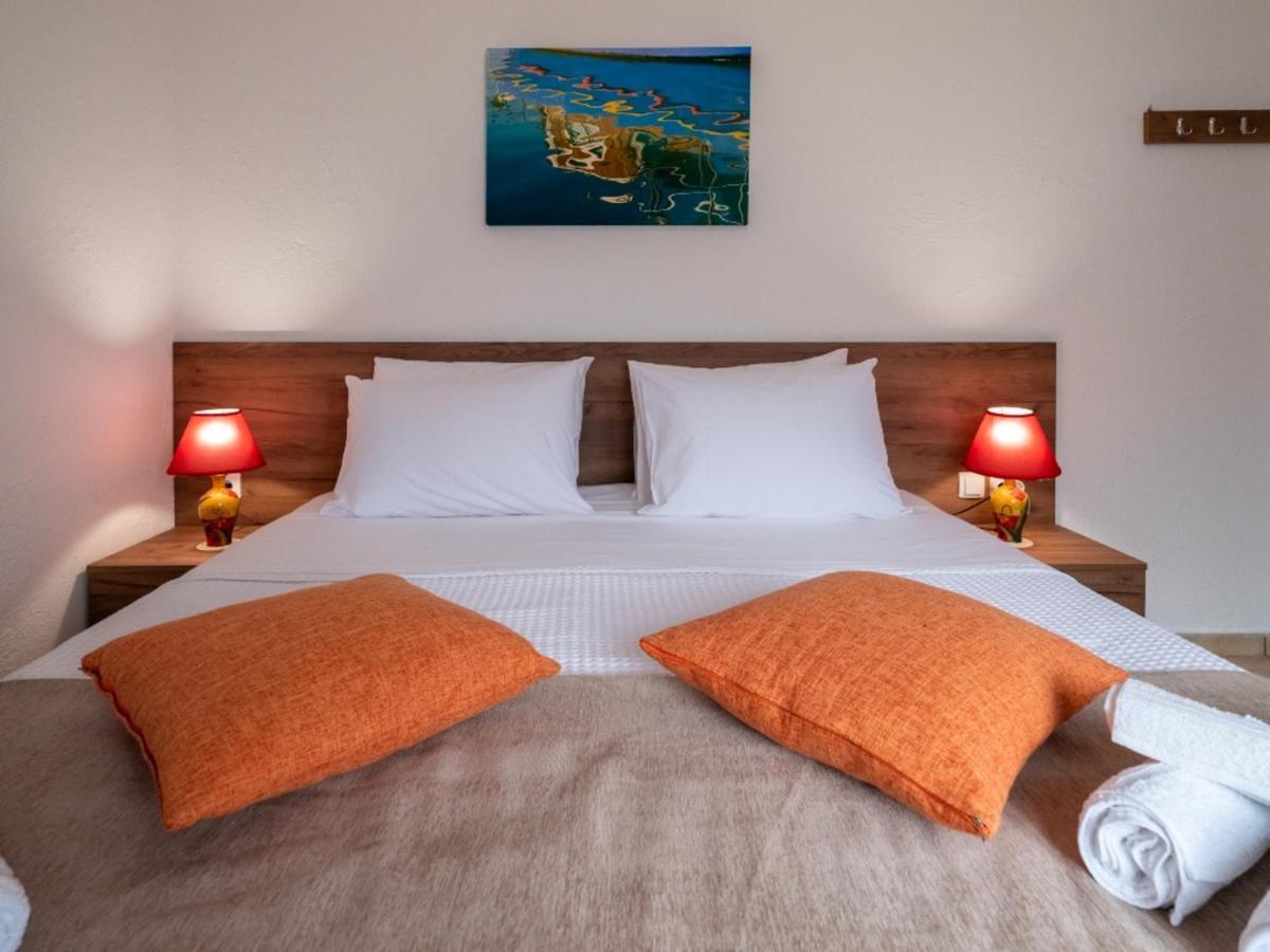 Atalanti Seaside Junior Suites Keratokambos Bagian luar foto