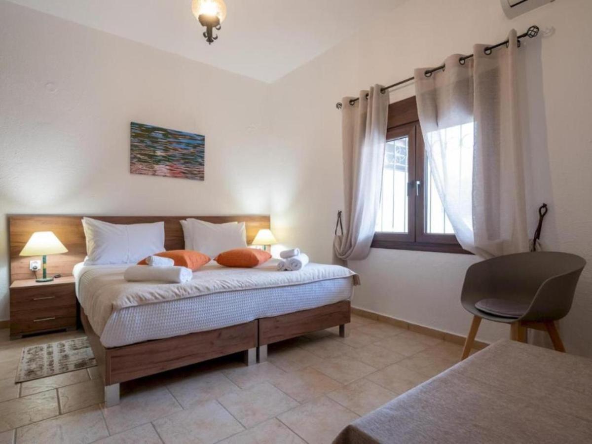 Atalanti Seaside Junior Suites Keratokambos Bagian luar foto