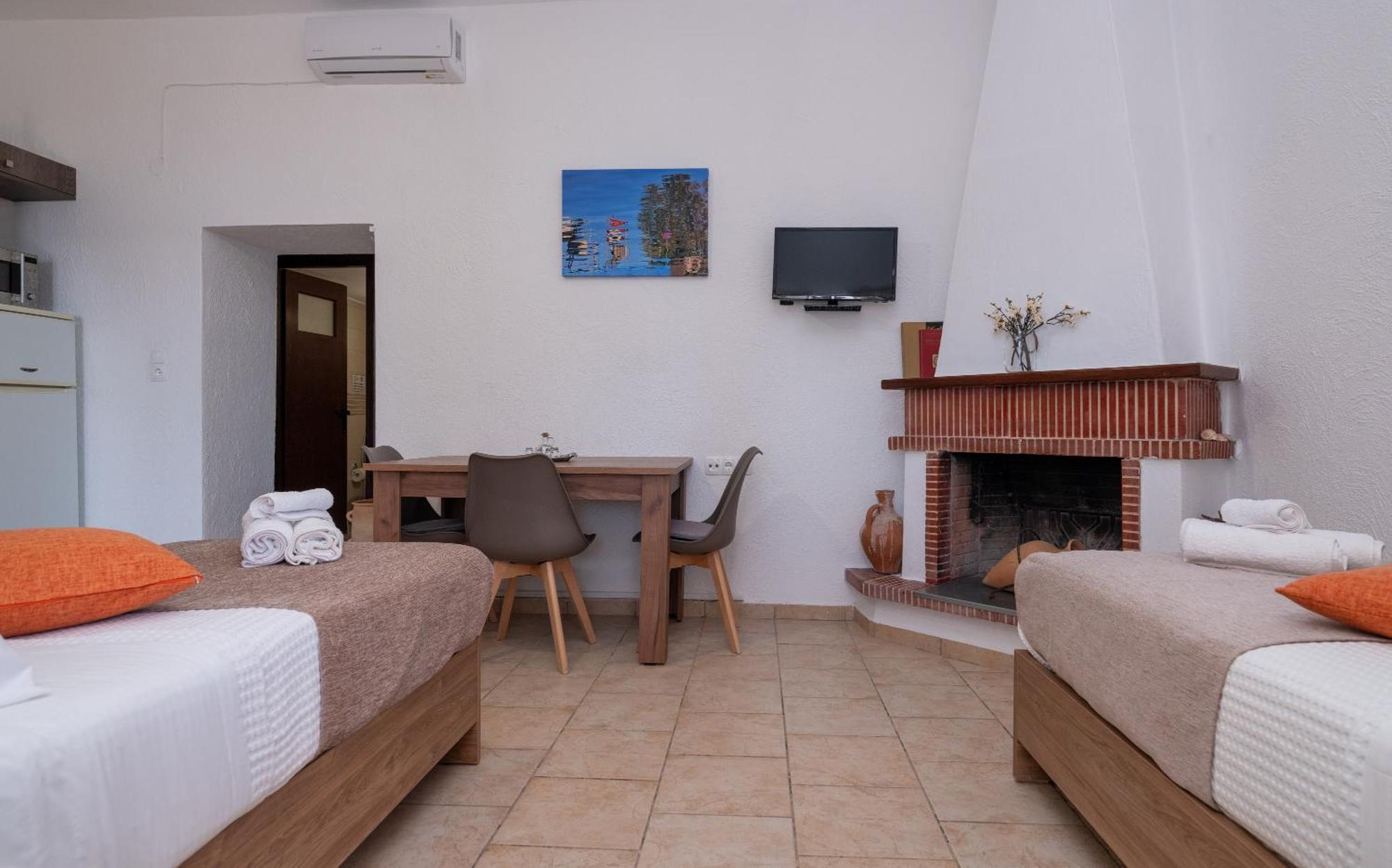Atalanti Seaside Junior Suites Keratokambos Bagian luar foto